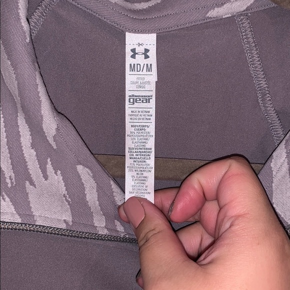 Under Armour zip up athletic sweater - Picture 2 of 5